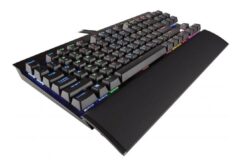 Teclado Mecânico Gamer Corsair K65 Rapidfire RGB